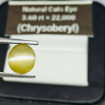 Natural_Cats_eye_oval_mixed_Cut_3.60ratti_Yellow_Transparent_Chrysoberyl (2)
